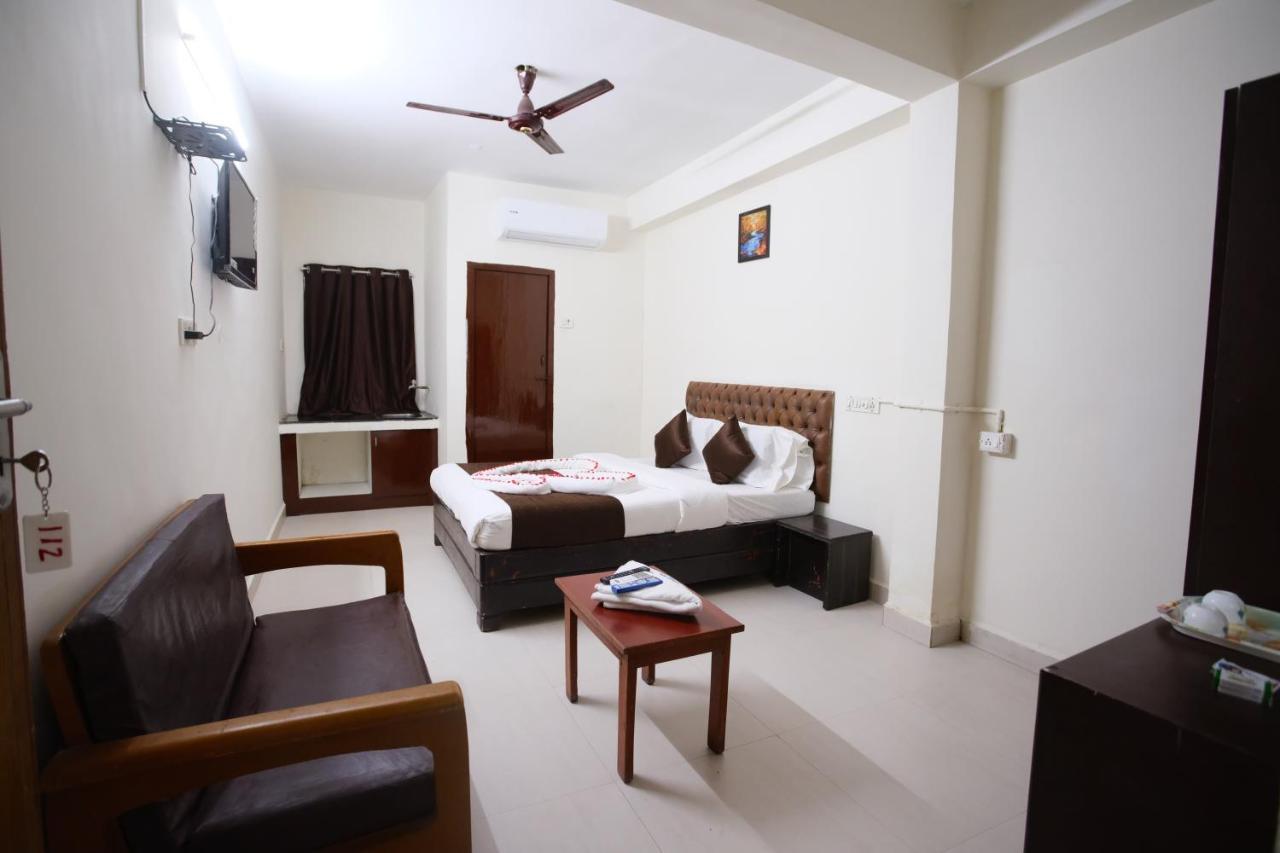 Ganesh Guest House Chennai Bagian luar foto