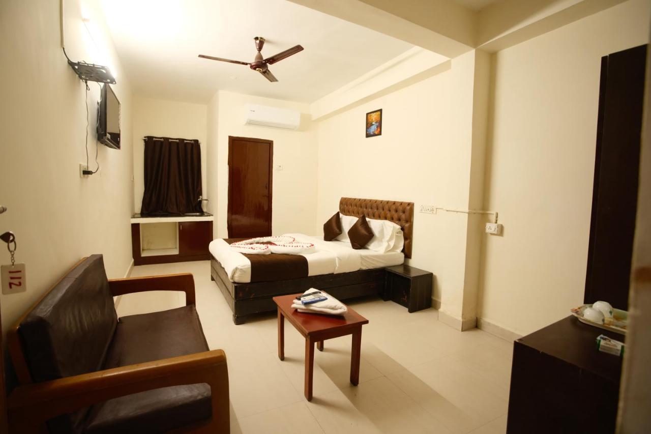 Ganesh Guest House Chennai Bagian luar foto